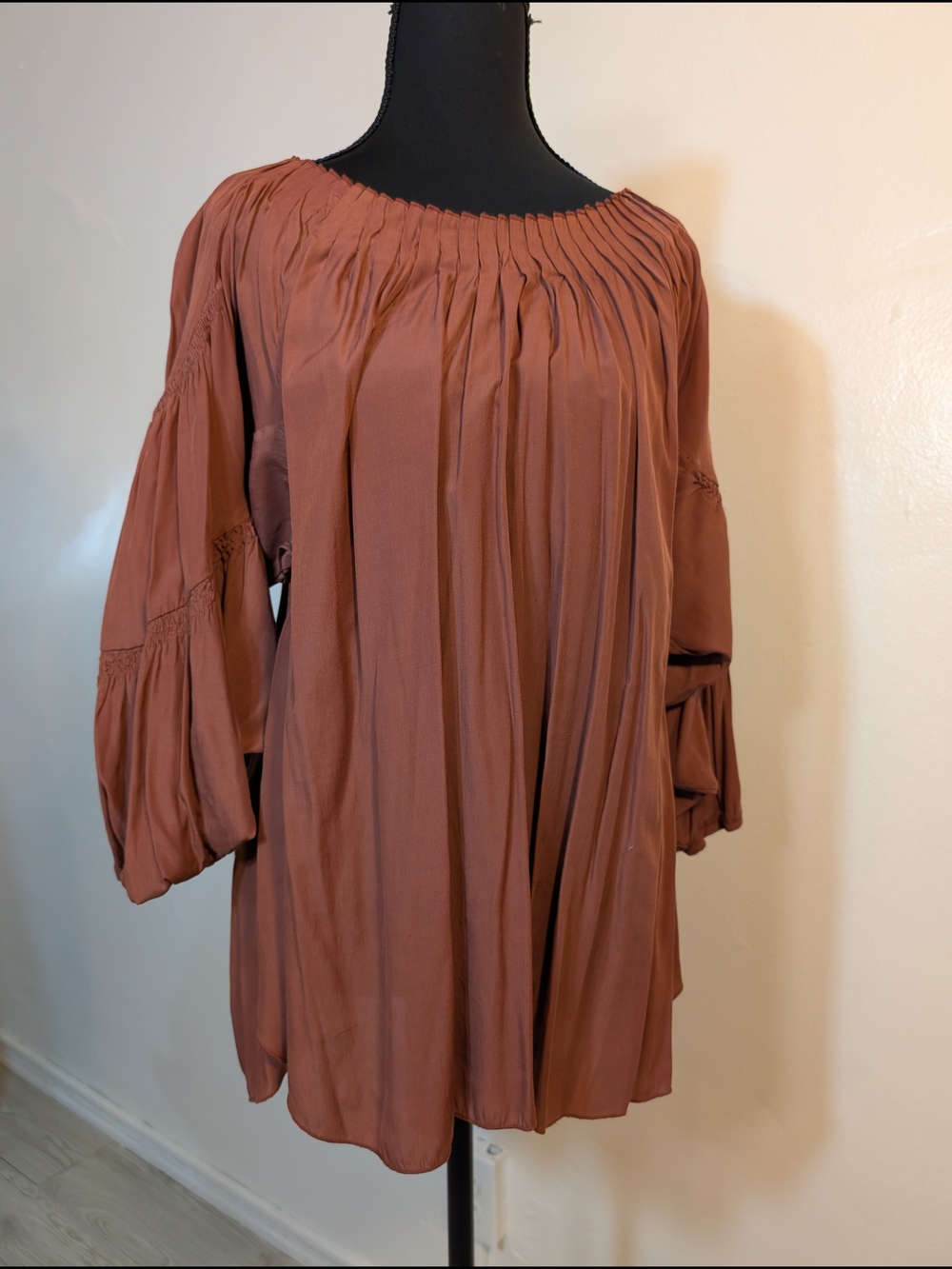 Rust Brown Peasant Blouse with Balloon Sleeves - Picture 5 of 6
